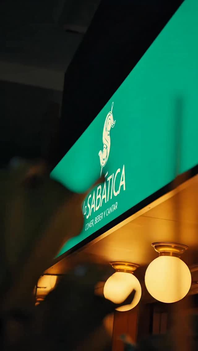 Instagram post from lasabatica_sevilla. This post is in position 0.