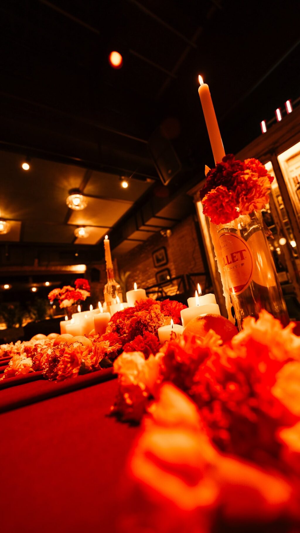 Instagram post from lasabatica_sevilla. This post is in position 1.